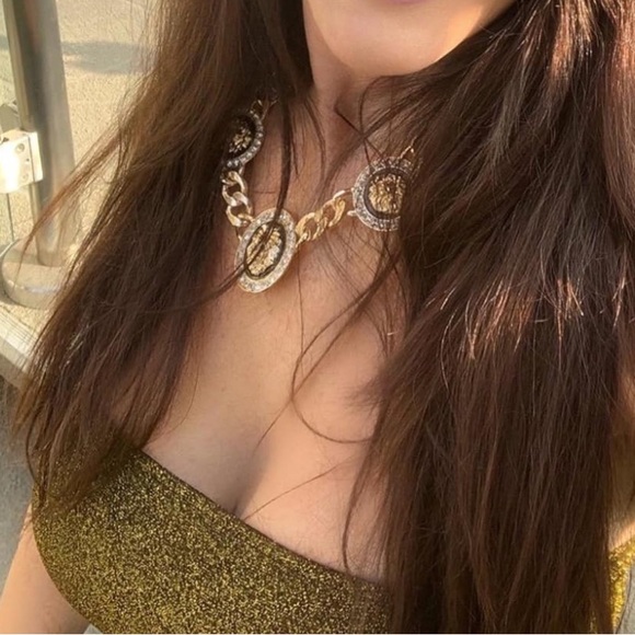 18k Vermeil Luxe Lion Necklace with Versace Vibes - Picture 3 of 5